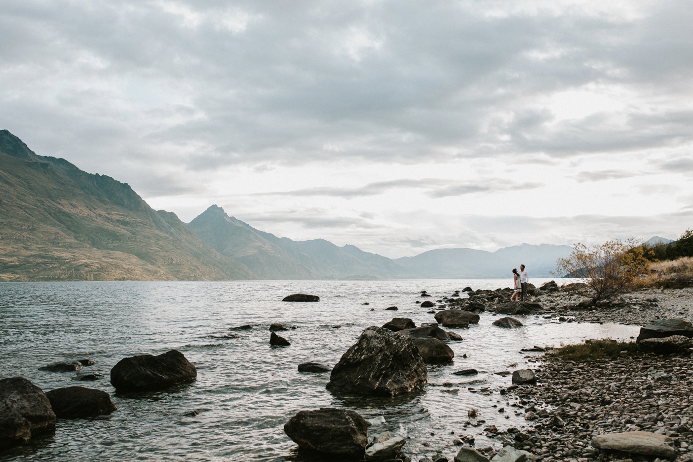 Relaxed-Natural-Sweet-New-Zealand-Queenstown-Engagement-Session_Melbourne-Wedding-Photography_13