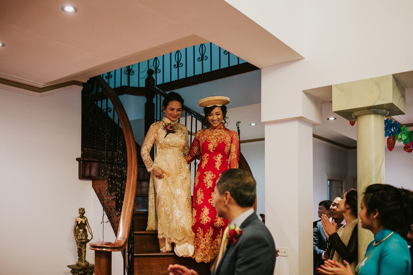 annie-kenneth_melbourne-cbd-candid-relaxed-wedding-photography_tea-ceremony_14
