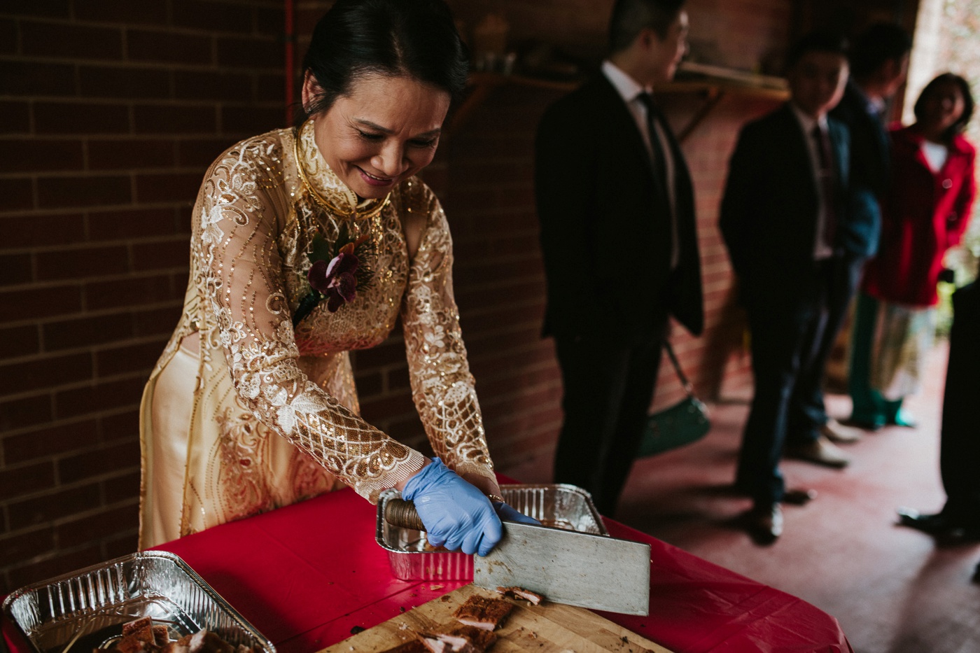 annie-kenneth_melbourne-cbd-candid-relaxed-wedding-photography_tea-ceremony_33