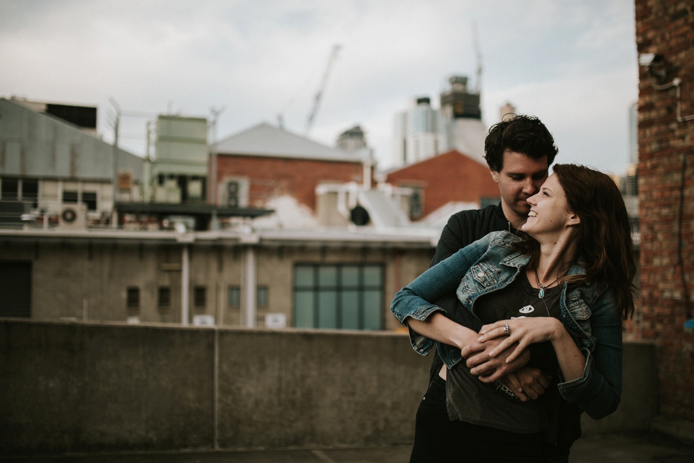 heli-alex_melbourne-fun-candid-gritty-relaxed-city-urban-couples-engagement-session_melbourne-wedding-photography_24