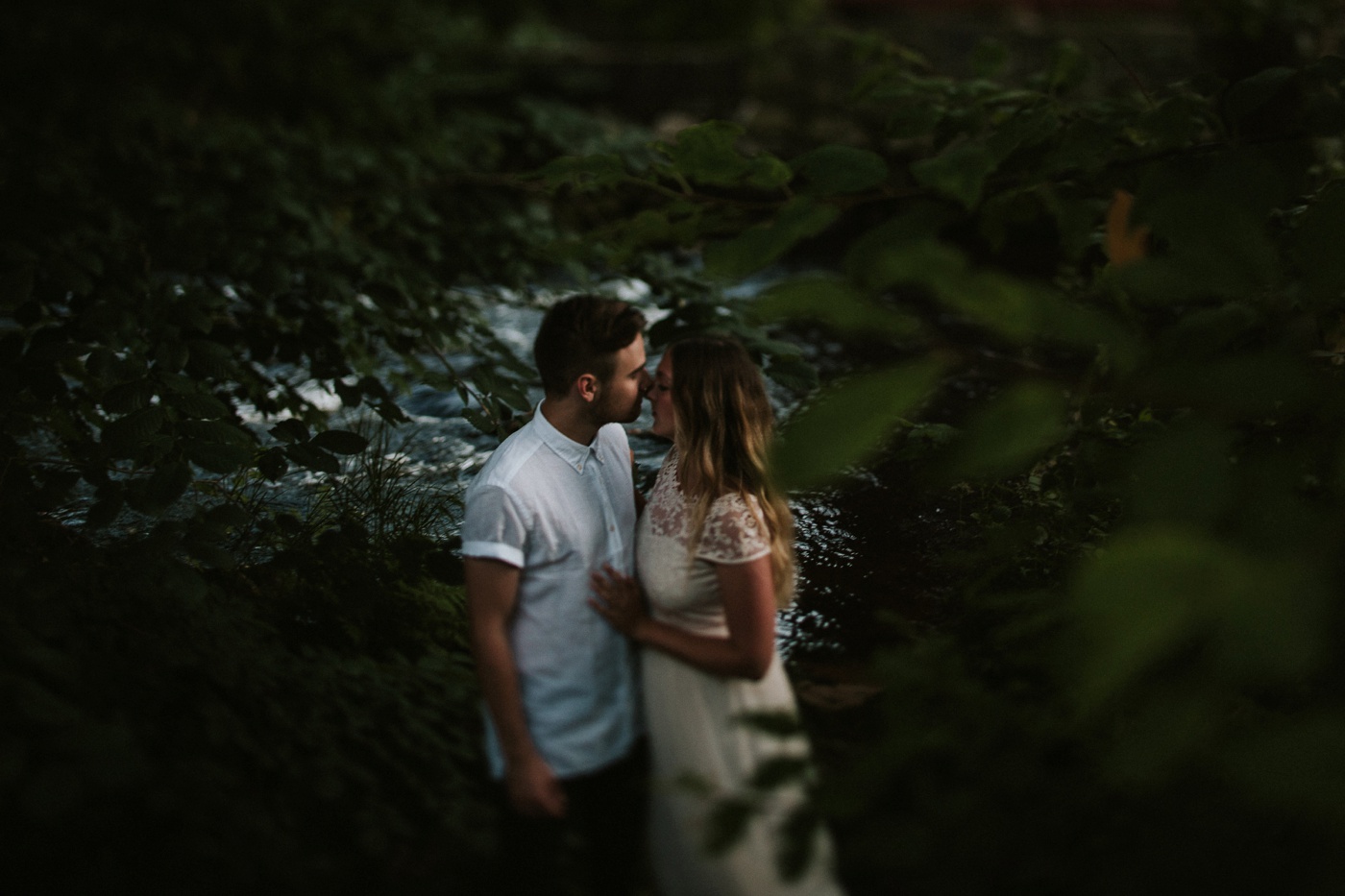 natalie-wictor_swedish-relaxed-candid-quirky-fun-engagement-session_25